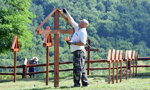 Počas leta pripravujeme medzinárodné dobrovoľnícke tábory na vojnových cintorínoch